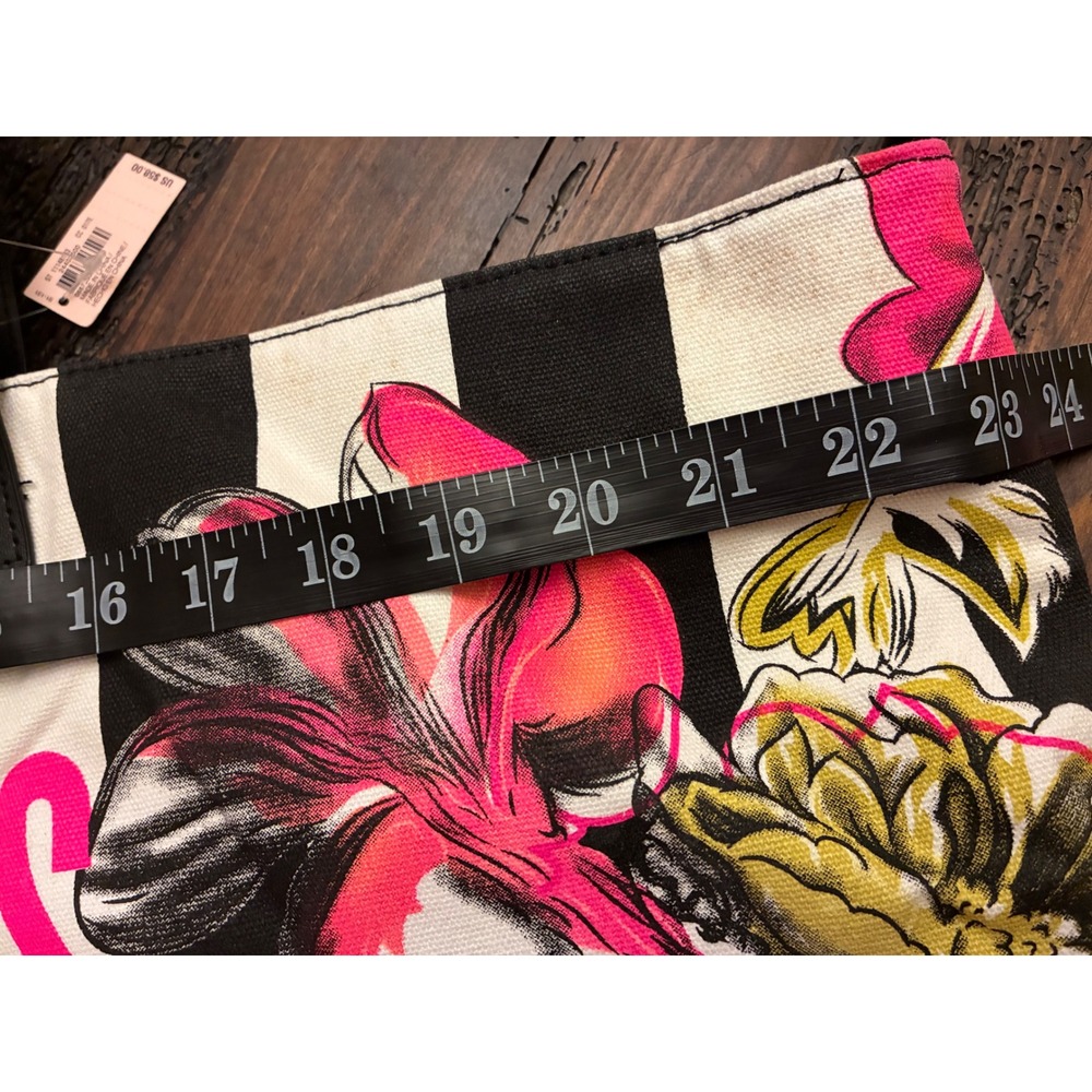 Victoria's Secret Vibrant Weekender Tote - Picture 5 of 6